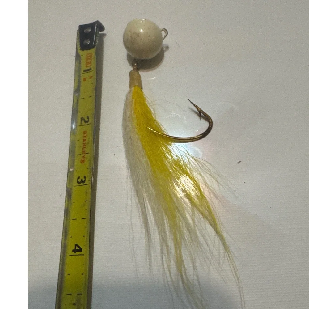 Bucktail Jig Fishing Lure 1.5oz White Yellow Good Vintage Round‎ Head